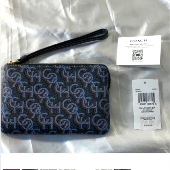 COACH CORNER ZIP WRISTLET MONOGRAM PRINT NAVY LIGHT BLUE NWT!